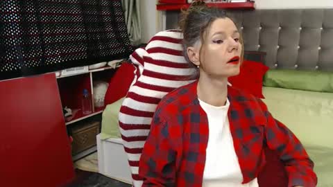 kelly online show from December 18, 2:50 am