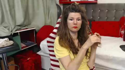 kelly online show from March 25, 1:55 am