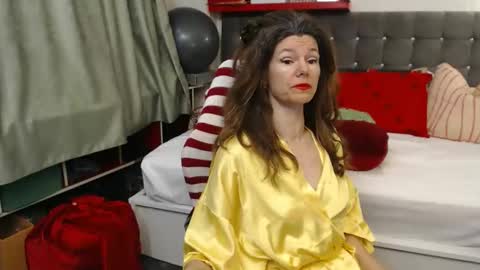 kelly online show from April 1, 12:55 am