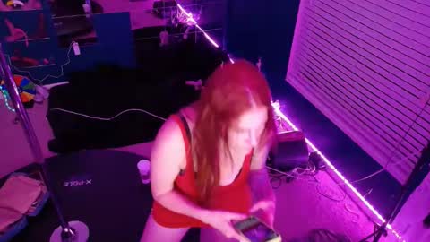 Kelly Payne online show from March 19, 1:53 am