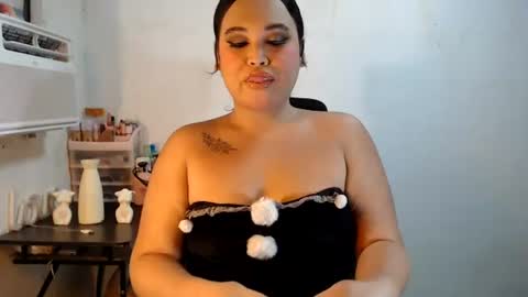 Snapshot of kellys_hot_assxx chatting on July 13, 7:16 pm KELLY MCDOLEN online show from July 13, 7:16 pm