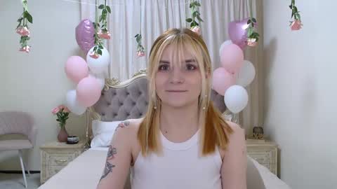 Kelly Stoneys online show from February 25, 6:42 pm