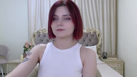 Kelly Stoneys online show from November 25, 5:24 pm