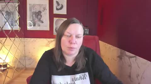 Snapshot of kellysuper chatting on February 19, 5:25 am Kelly online show from February 19, 5:25 am