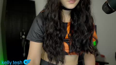 Snapshot of kellytesh chatting on October 8, 5:43 pm Kelly online show from October 8, 5:43 pm