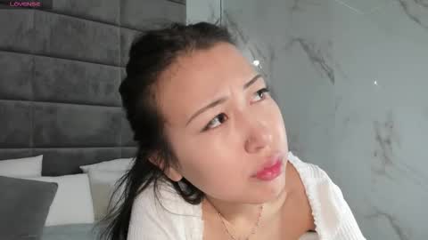 kellyy_bern online show from October 4, 12:52 am