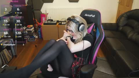 kelseycobalt online show from December 3, 9:01 pm