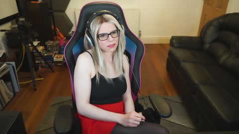 kelseycobalt online show from December 17, 1:50 am