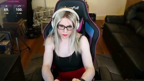 Snapshot of kelseycobalt chatting on May 27, 7:55 pm kelseycobalt online show from May 27, 7:55 pm