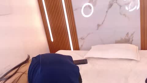 Snapshot of kelsiee_hills chatting on February 20, 12:05 pm Samanta online show from February 20, 12:05 pm