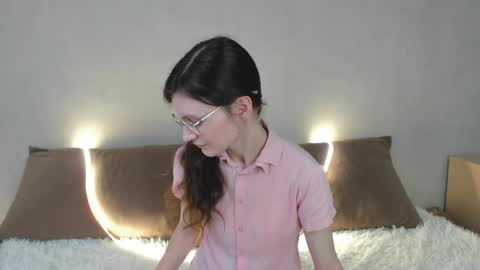 Kelsirabenold online show from April 3, 5:16 am