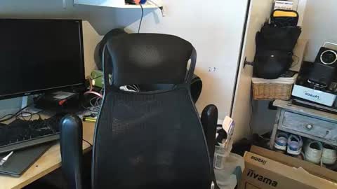 kelvin06133 online show from April 8, 9:04 pm