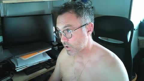 Snapshot of kelvin06133 chatting on July 26, 12:01 pm kelvin06133 online show from July 26, 12:01 pm