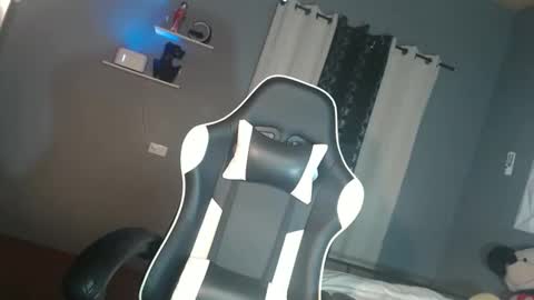 kimmy online show from December 4, 1:04 am