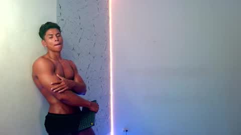 ken__owensx online show from September 12, 1:49 am