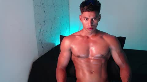 Snapshot of ken__owensx chatting on May 18, 10:37 pm ken__owensx online show from May 18, 10:37 pm
