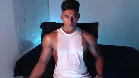 Snapshot of ken__owensx chatting on June 1, 9:38 pm ken__owensx online show from June 1, 9:38 pm