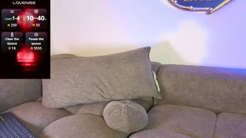 ken_blaker online show from April 8, 12:21 am