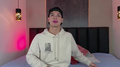   online show from February 22, 3:01 am