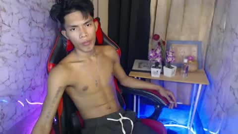 Snapshot of ken_minjun chatting on February 1, 9:52 am ken_minjun online show from February 1, 9:52 am