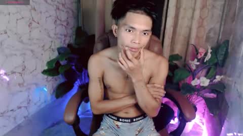 ken_minjun online show from May 28, 1:08 pm