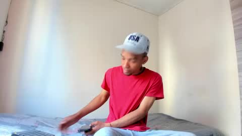 Snapshot of kenan_2601 chatting on May 18, 1:17 pm kenan 2601 online show from May 18, 1:17 pm