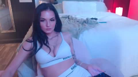 Snapshot of kenbbydoll3 chatting on May 10, 5:12 am kenbbydoll3 online show from May 10, 5:12 am