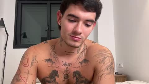 Snapshot of kenboyea_ chatting on October 1, 3:07 pm luis carlos esteban online show from October 1, 3:07 pm