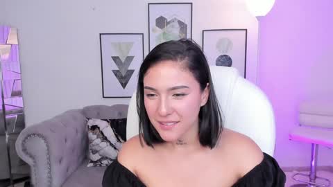 Snapshot of kendaall_jenner chatting on January 24, 7:08 am Kendall Jenner online show from January 24, 7:08 am