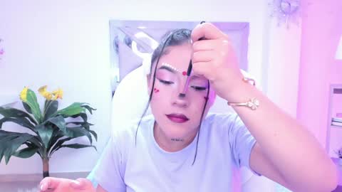 Snapshot of kendaall_jenner chatting on January 30, 2:16 am Kendall Jenner online show from January 30, 2:16 am