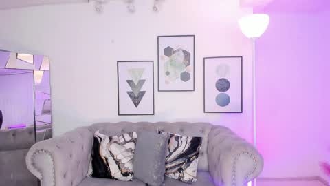 Snapshot of kendaall_jenner chatting on January 30, 8:22 am Kendall Jenner online show from January 30, 8:22 am