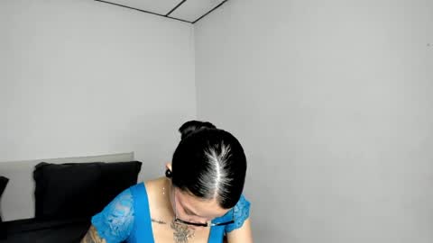 Kendal online show from April 27, 3:10 pm