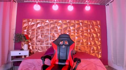 Kendall online show from January 26, 12:22 pm