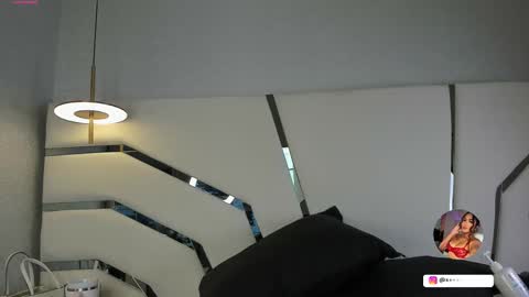 kendall_evanss_ online show from March 27, 7:57 pm