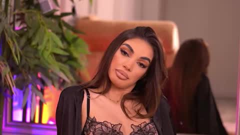 Kendal online show from December 15, 8:57 pm