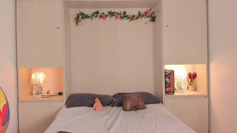 Kendal online show from October 11, 12:15 pm