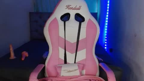 Snapshot of kendallrush2 chatting on February 7, 9:15 pm Kendall Rush online show from February 7, 9:15 pm