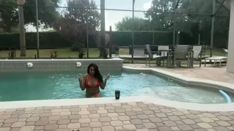 Snapshot of kendallsins chatting on June 29, 4:40 pm Kendall Sins online show from June 29, 4:40 pm