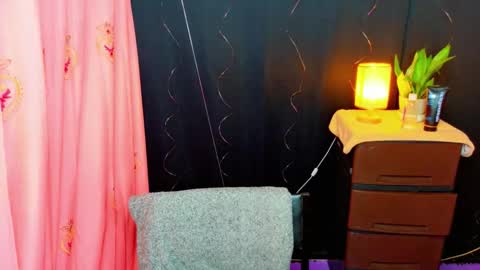 Kendall  online show from January 31, 7:11 pm