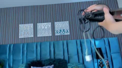 Kendal online show from April 19, 5:45 pm