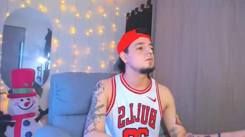 kendel_dimitri online show from December 14, 5:51 am