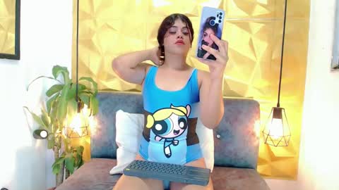 Snapshot of kendra_diaz chatting on January 25, 2:58 am K E N D R A online show from January 25, 2:58 am