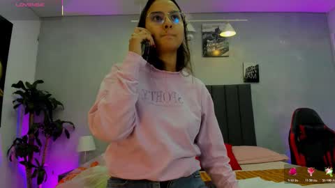 Kendra London online show from January 8, 1:24 pm