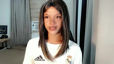 kendra_lunaxx online show from February 26, 8:41 pm