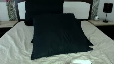 Snapshot of kendra_squirts chatting on July 7, 5:10 am Kendra online show from July 7, 5:10 am