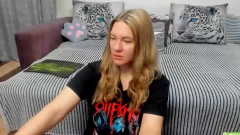 Kendra online show from November 20, 1:17 am