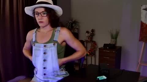 Kendra online show from February 18, 3:35 am