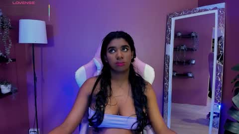 kendrachavez_ online show from November 3, 10:42 pm