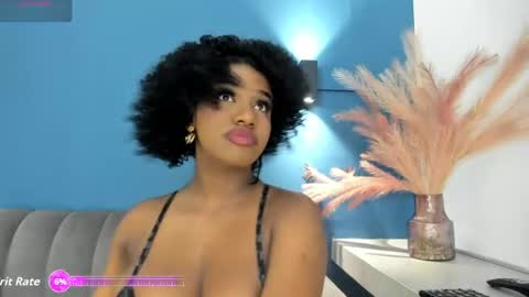 kendrachavez_ online show from March 28, 8:19 pm