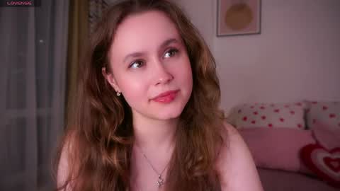 Snapshot of kendraedger chatting on May 20, 11:00 pm Kira online show from May 20, 11:00 pm